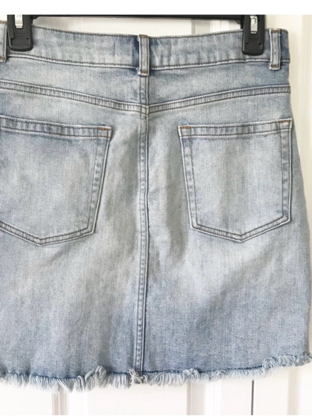 Zara rose floral embroidered distressed raw hem mini skirt - Picture 3 of 5
